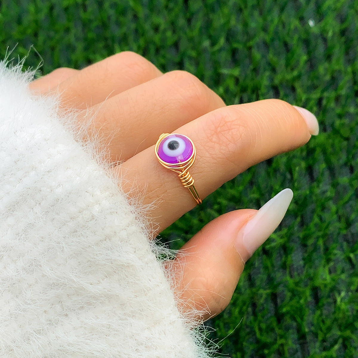 Anillo de ojos azules acrílicos al por mayor